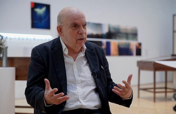 Peternák Miklós előadása az Esztétika Szabadegyetem sorozatban.