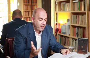 Az Anglisztika Tanszék vendége Tibor Fischer, magyar származású brit író.