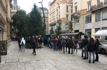 Megrohanták az ELTE könyvtárának ingyenes könyvosztását (444.hu)