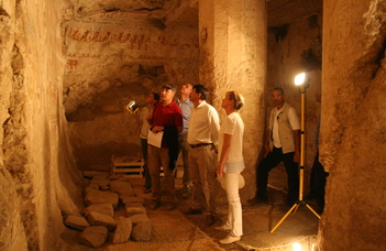 Elnöki látogatás az ELTE egyiptomi ásatásán