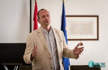 Stabilizáció, erősebb nemzetközi jelenlét, budapesti egyetemegyesítés