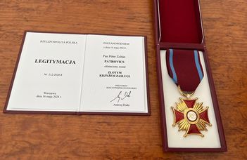 Lengyel arany érdemkereszttel tüntették Ki Pátrovics Pétert