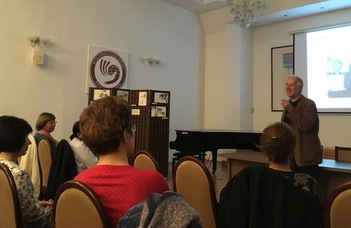Előadás és festészeti kiállításmegnyitó a Konfuciusz Intézetben.