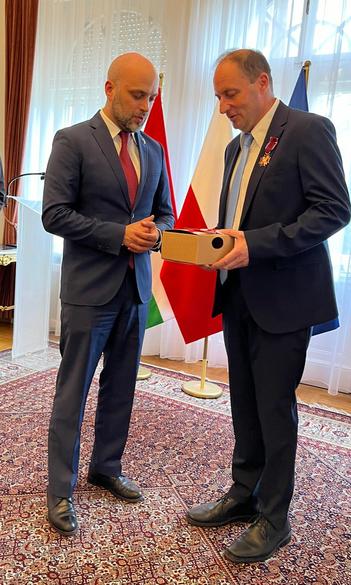 Lengyel arany érdemkereszttel tüntették Ki Pátrovics Pétert