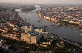 Szende Katalin előadása a BTK ismeretterjesztő sorozatában.