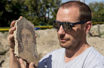 Épen maradt római kori pincét találtak Komáromban (Origo)